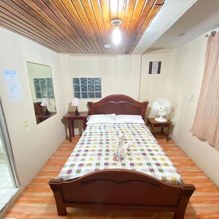 Historico Hostal Elizabeth Пуерто-Айора Екстер'єр фото